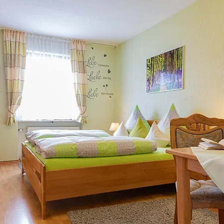 Heimisch Гостевой дом Geisfeld (Rhineland-Palatinate)